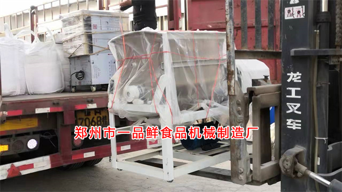 浙江臺州客戶訂購的自動疊片燴面機發(fā)貨啦(圖2) 浙江臺州客戶訂購的自動疊片燴面機發(fā)貨啦(圖2)