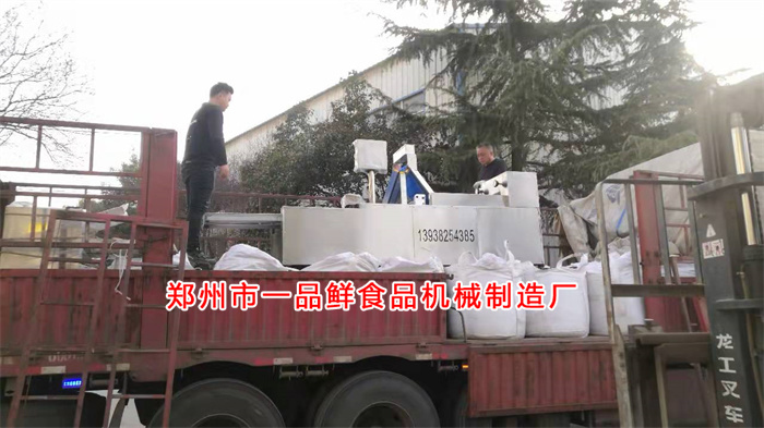 浙江臺州客戶訂購的自動疊片燴面機發(fā)貨啦(圖1) 浙江臺州客戶訂購的自動疊片燴面機發(fā)貨啦(圖1)