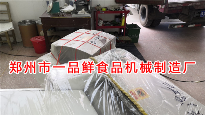 山西長治客戶訂購的1型面館用燴面機(jī)發(fā)貨啦(圖4) 山西長治客戶訂購的1型面館用燴面機(jī)發(fā)貨啦(圖4)