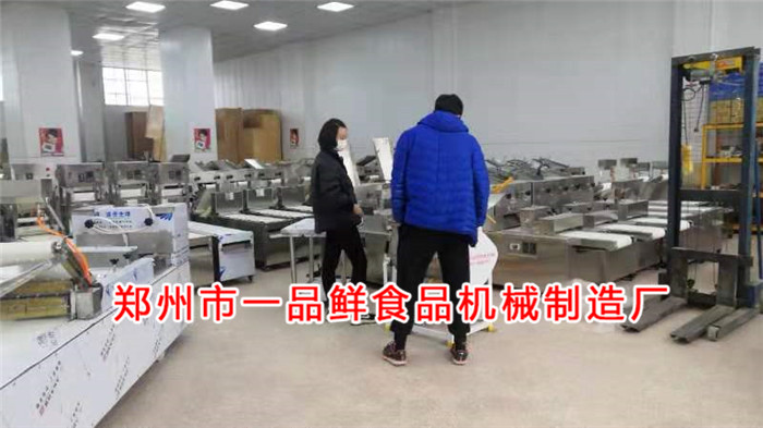 洛陽(yáng)客戶訂購(gòu)350型全套燴面機(jī)(圖1) 洛陽(yáng)客戶訂購(gòu)350型全套燴面機(jī)(圖1)