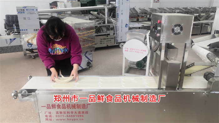 開封王先生更換燴面機(jī)選擇一品鮮350型燴面機(jī)(圖3) 開封王先生更換燴面機(jī)選擇一品鮮350型燴面機(jī)(圖3)