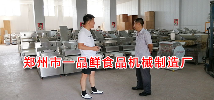 客戶考察燴面機(jī) 客戶考察燴面機(jī)