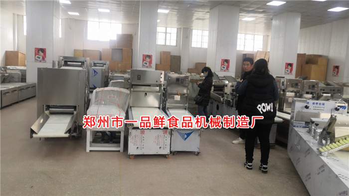 客戶考察多功能燴面機(jī) 客戶考察多功能燴面機(jī)