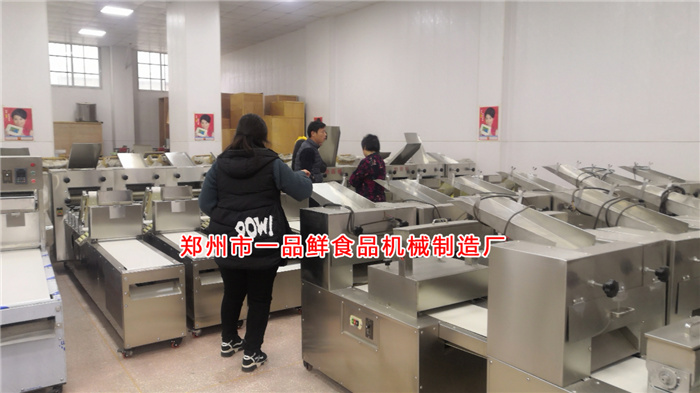 客戶考察批發(fā)用燴面機 客戶考察批發(fā)用燴面機