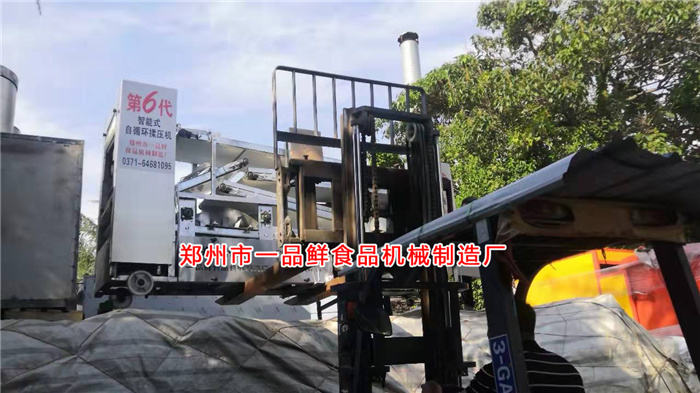 自循環(huán)揉壓機(jī)裝車(chē) 自循環(huán)揉壓機(jī)裝車(chē)